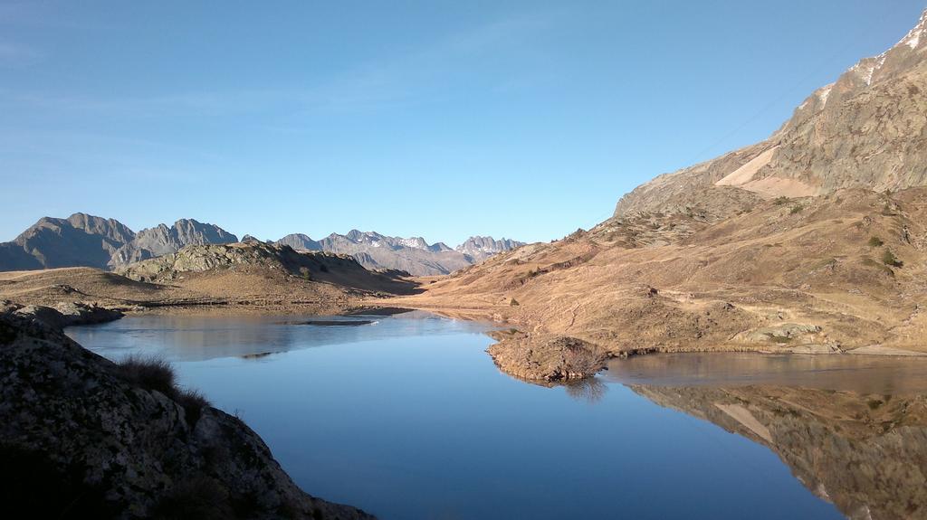 Vila Camping La Cascade Le Bourg-dʼOisans Exteriér fotografie