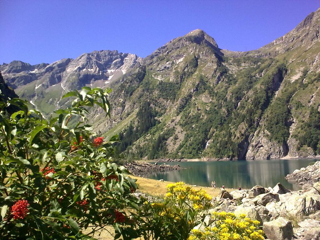 Vila Camping La Cascade Le Bourg-dʼOisans Exteriér fotografie